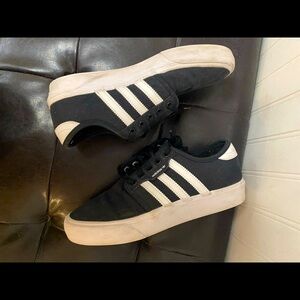 Adidas SeelyXT J shoes. Canvas Black/White. 6X 2587. Size 6. Good condition.